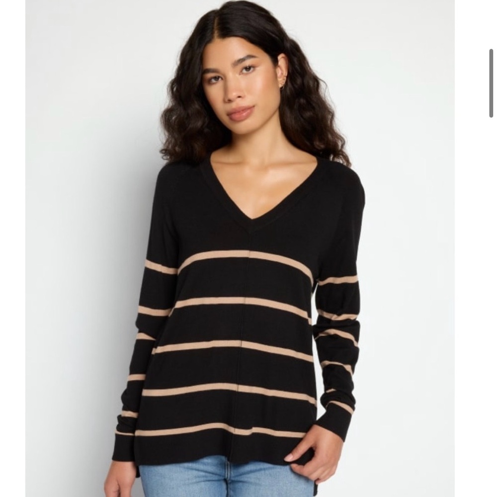 Bobeau V Neck Exposed Seam Black Striped Long Sleeve Sweater Size Small NWT